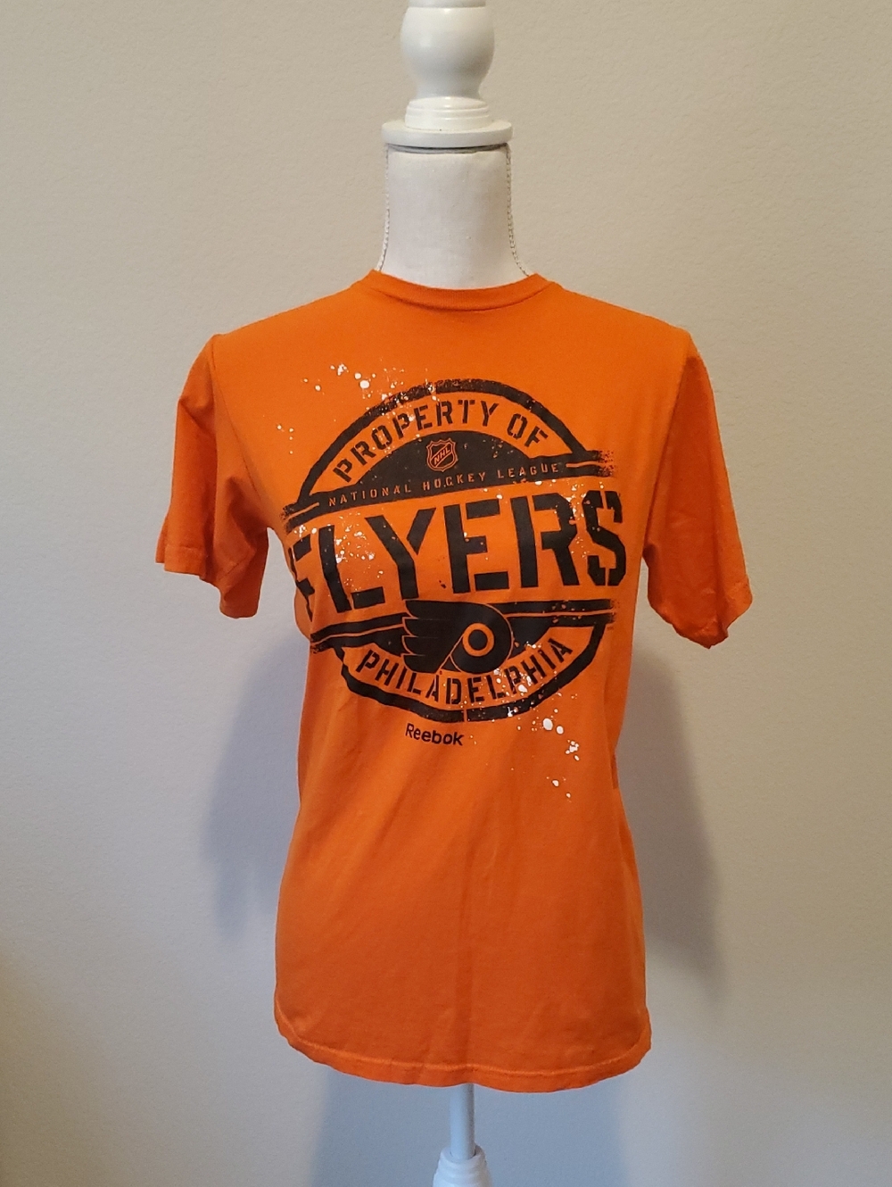 (4 For $10) Reebok Orange Philadelphia Flyers Graphic Tee